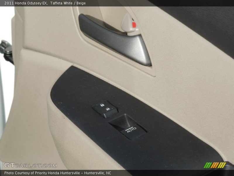 Taffeta White / Beige 2011 Honda Odyssey EX