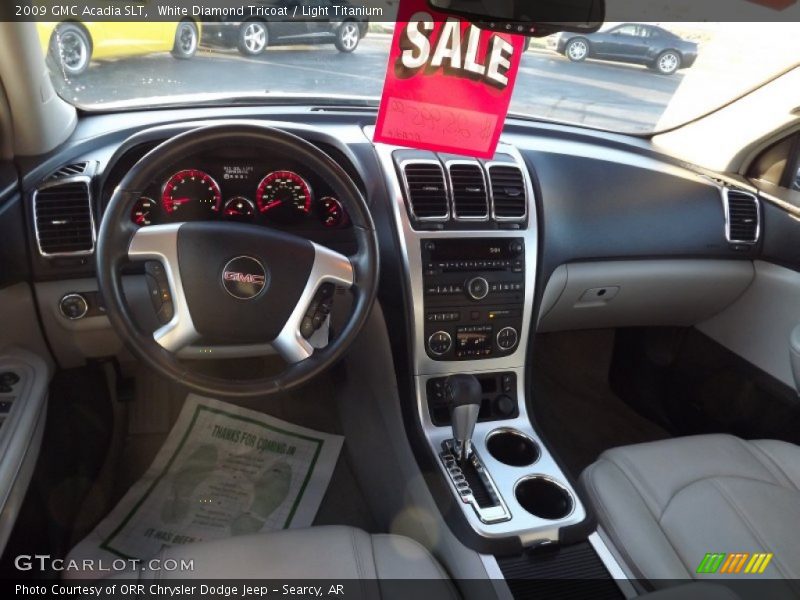 White Diamond Tricoat / Light Titanium 2009 GMC Acadia SLT