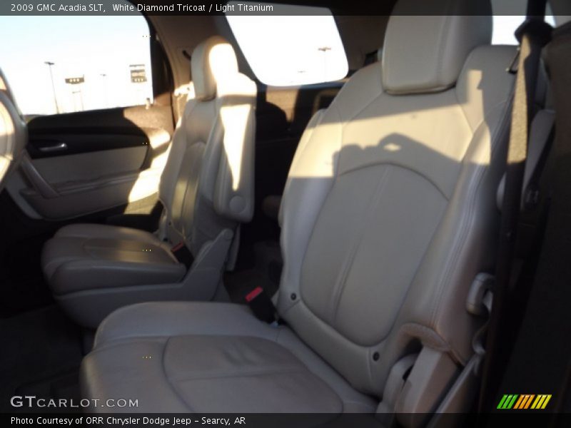 White Diamond Tricoat / Light Titanium 2009 GMC Acadia SLT