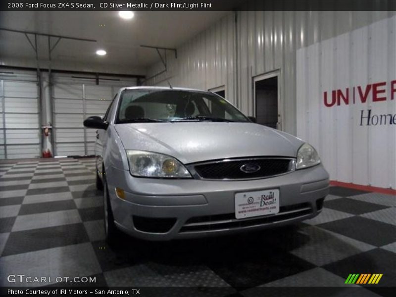 CD Silver Metallic / Dark Flint/Light Flint 2006 Ford Focus ZX4 S Sedan
