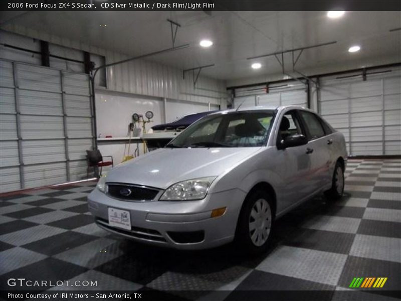 CD Silver Metallic / Dark Flint/Light Flint 2006 Ford Focus ZX4 S Sedan