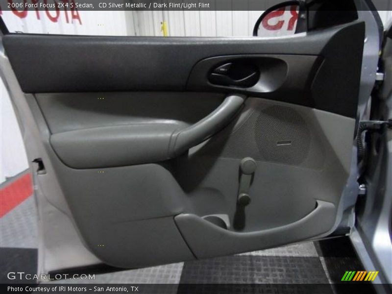 CD Silver Metallic / Dark Flint/Light Flint 2006 Ford Focus ZX4 S Sedan