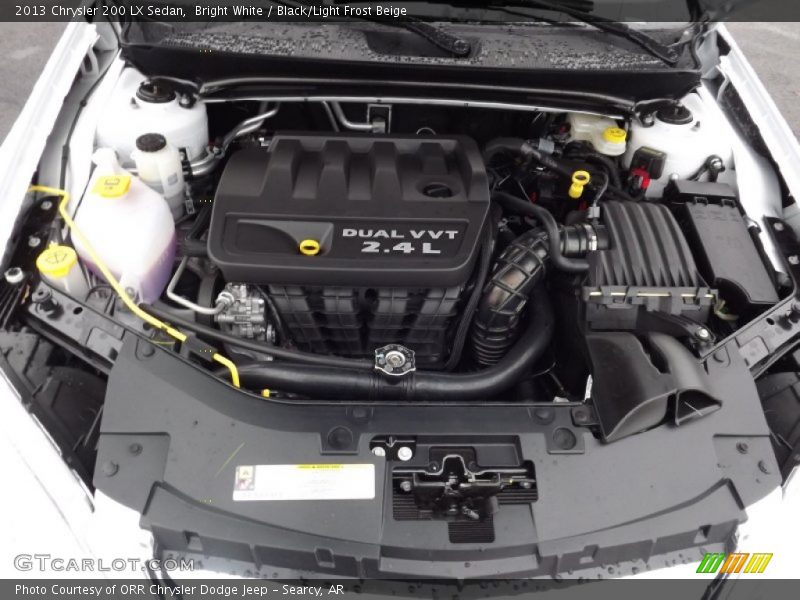 Bright White / Black/Light Frost Beige 2013 Chrysler 200 LX Sedan