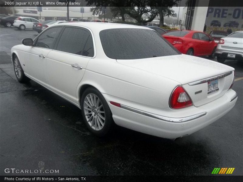White Onyx / Barley 2006 Jaguar XJ XJ8 L