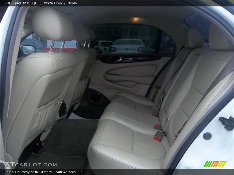 Rear Seat of 2006 XJ XJ8 L