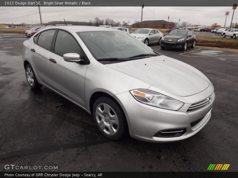 Bright Silver Metallic / Black 2013 Dodge Dart SE