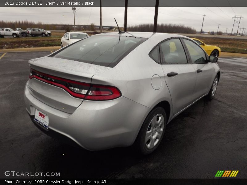 Bright Silver Metallic / Black 2013 Dodge Dart SE