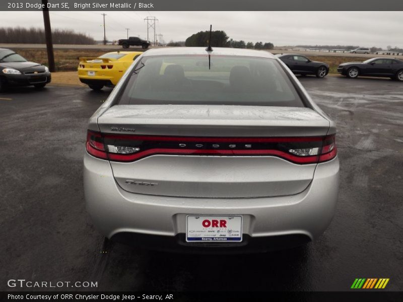 Bright Silver Metallic / Black 2013 Dodge Dart SE