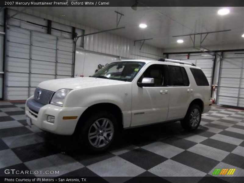 Oxford White / Camel 2007 Mercury Mountaineer Premier
