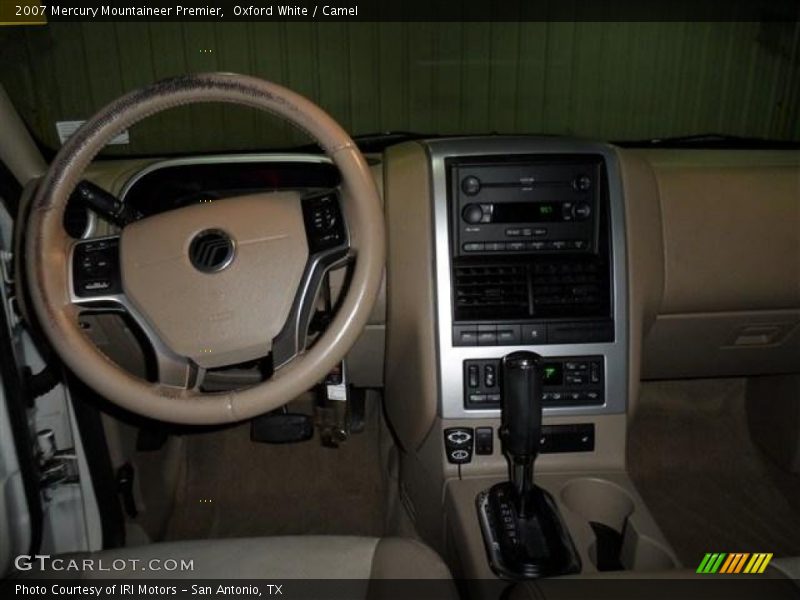 Oxford White / Camel 2007 Mercury Mountaineer Premier