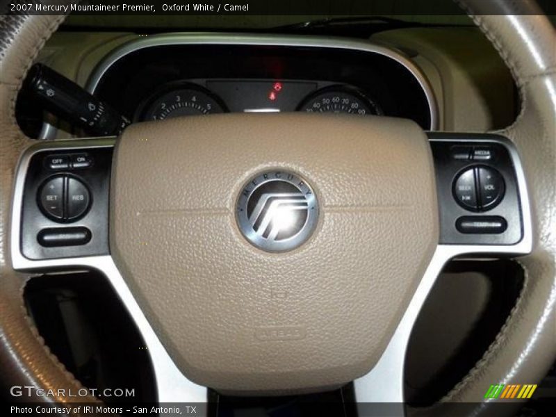 Oxford White / Camel 2007 Mercury Mountaineer Premier