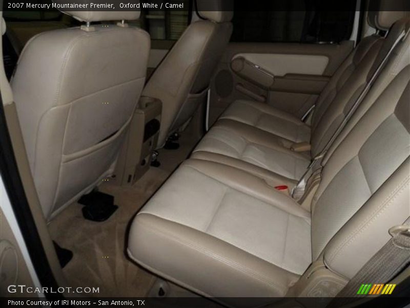 Oxford White / Camel 2007 Mercury Mountaineer Premier