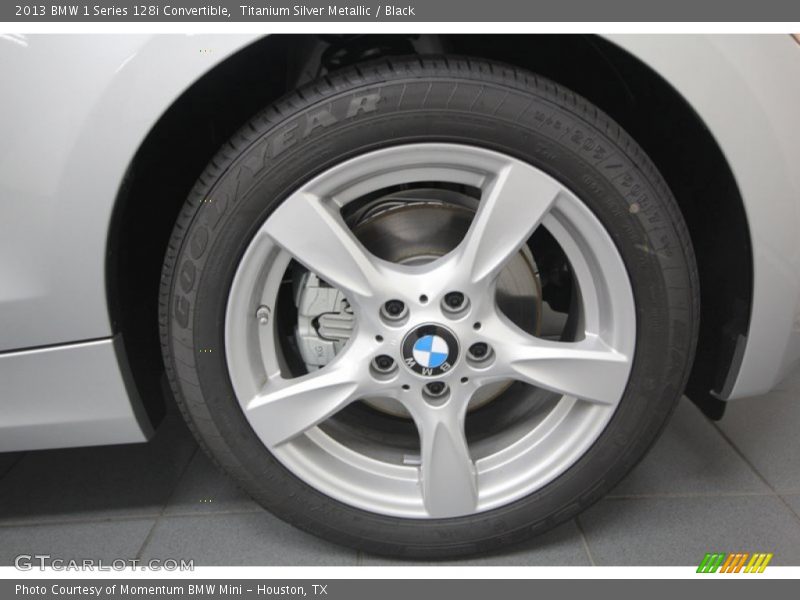  2013 1 Series 128i Convertible Wheel