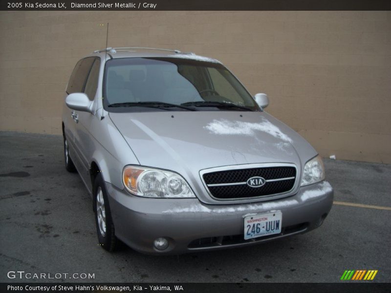 Diamond Silver Metallic / Gray 2005 Kia Sedona LX