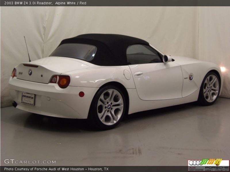 Alpine White / Red 2003 BMW Z4 3.0i Roadster