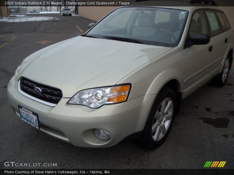 Champagne Gold Opalescent / Taupe 2006 Subaru Outback 2.5i Wagon