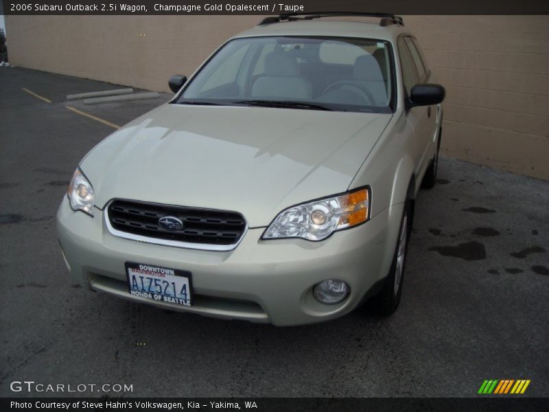 Champagne Gold Opalescent / Taupe 2006 Subaru Outback 2.5i Wagon