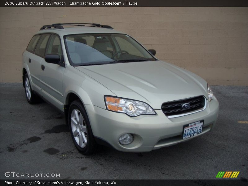 Champagne Gold Opalescent / Taupe 2006 Subaru Outback 2.5i Wagon