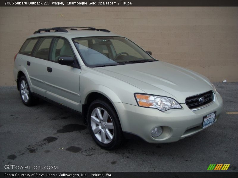 Champagne Gold Opalescent / Taupe 2006 Subaru Outback 2.5i Wagon