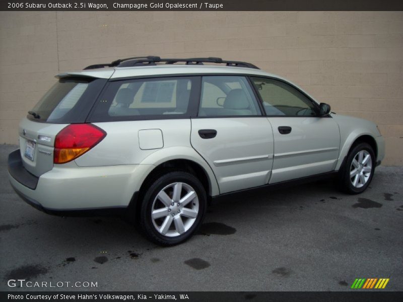 Champagne Gold Opalescent / Taupe 2006 Subaru Outback 2.5i Wagon