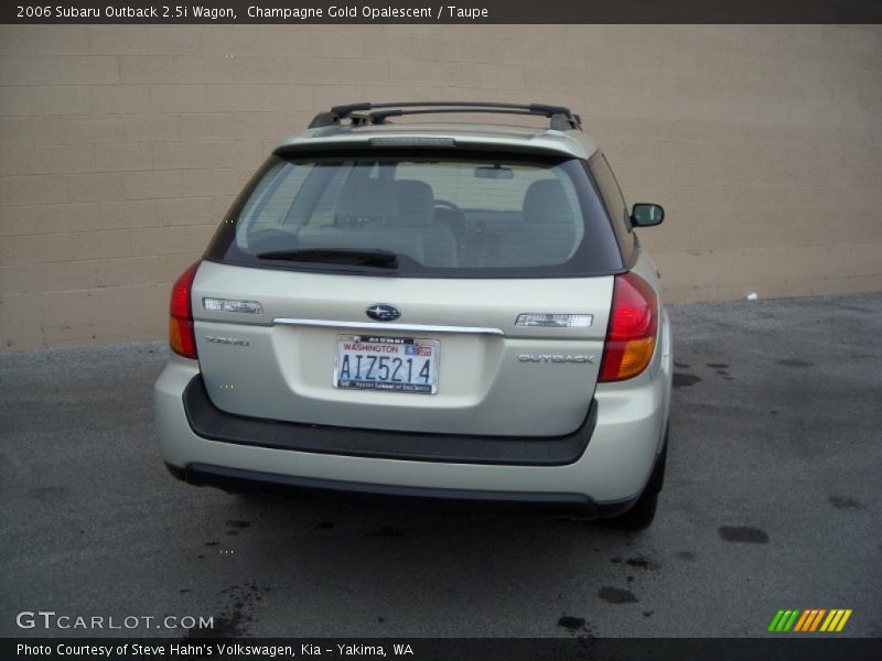 Champagne Gold Opalescent / Taupe 2006 Subaru Outback 2.5i Wagon