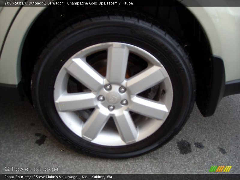 Champagne Gold Opalescent / Taupe 2006 Subaru Outback 2.5i Wagon