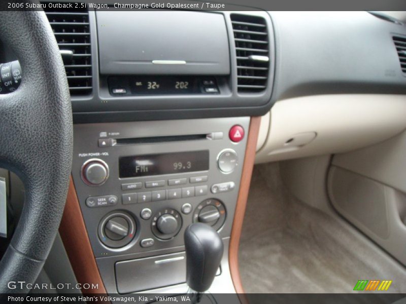 Champagne Gold Opalescent / Taupe 2006 Subaru Outback 2.5i Wagon