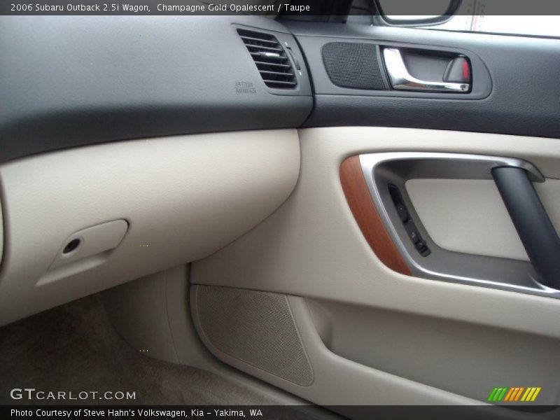 Champagne Gold Opalescent / Taupe 2006 Subaru Outback 2.5i Wagon