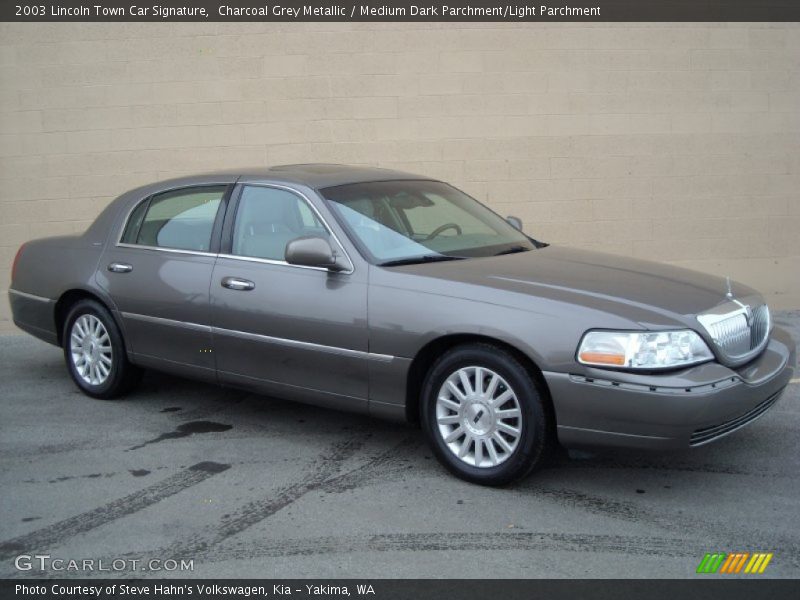 Charcoal Grey Metallic / Medium Dark Parchment/Light Parchment 2003 Lincoln Town Car Signature