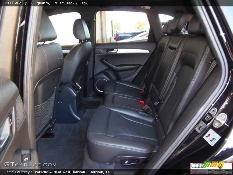 Brilliant Black / Black 2011 Audi Q5 3.2 quattro