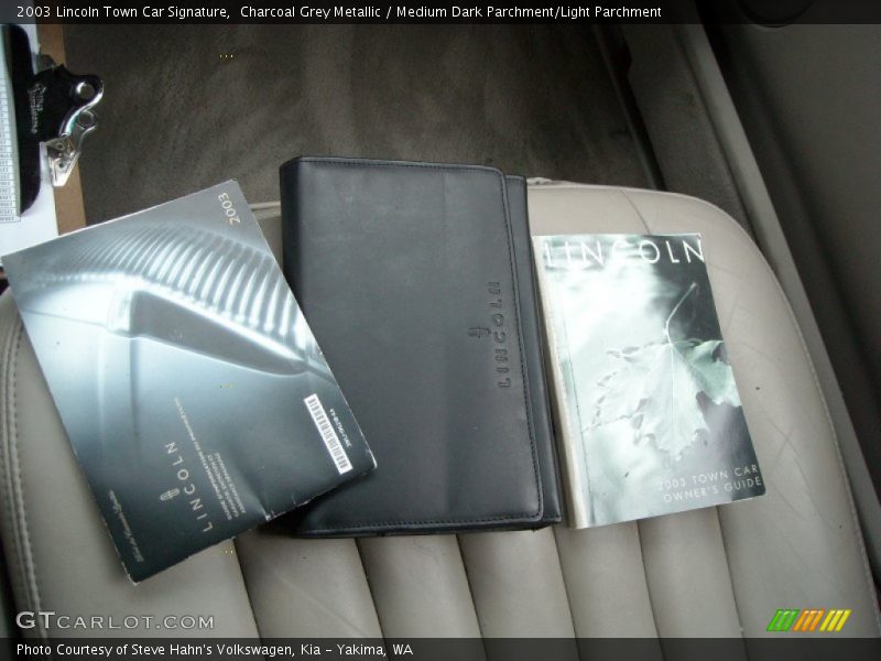 Charcoal Grey Metallic / Medium Dark Parchment/Light Parchment 2003 Lincoln Town Car Signature