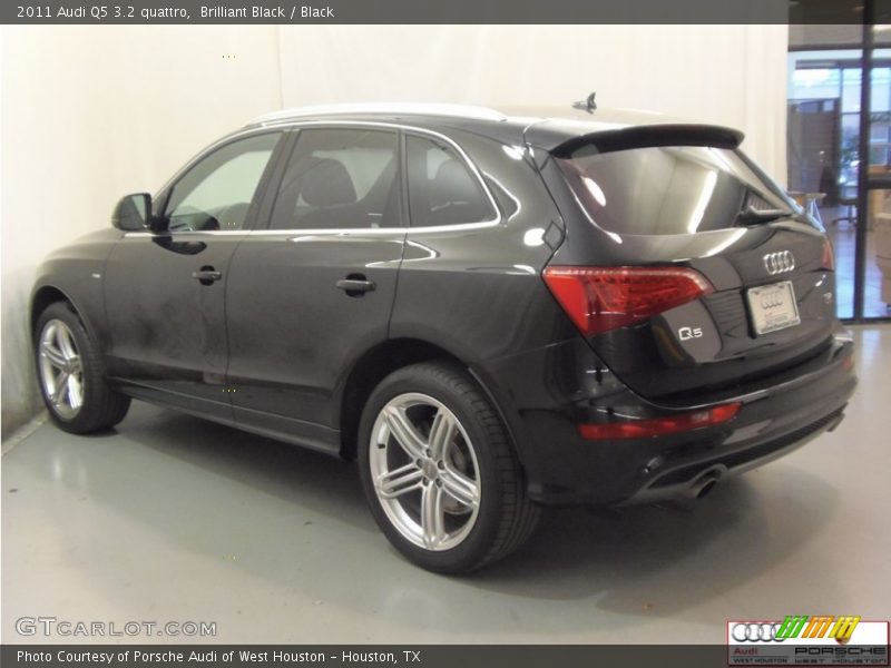 Brilliant Black / Black 2011 Audi Q5 3.2 quattro