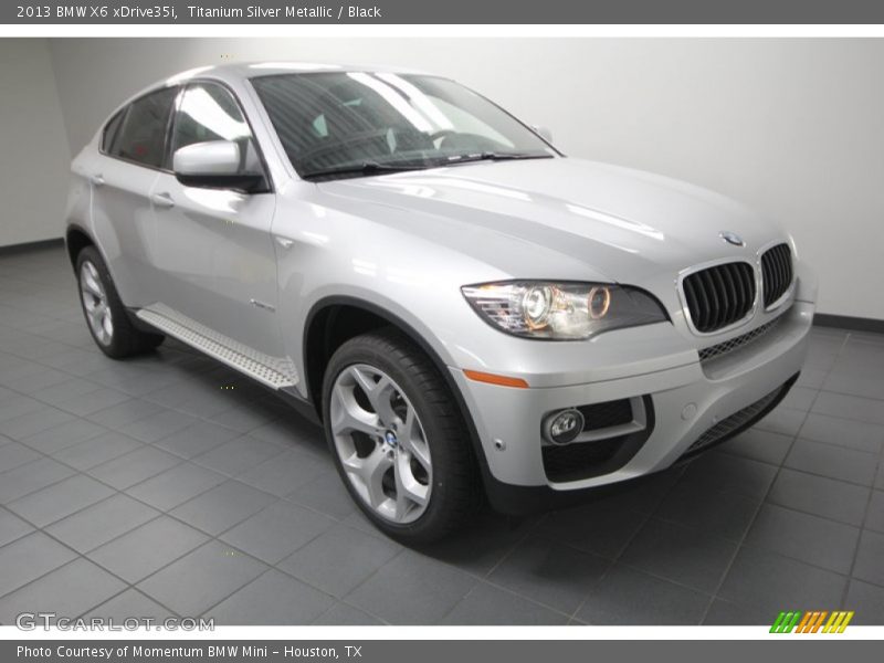 Front 3/4 View of 2013 X6 xDrive35i