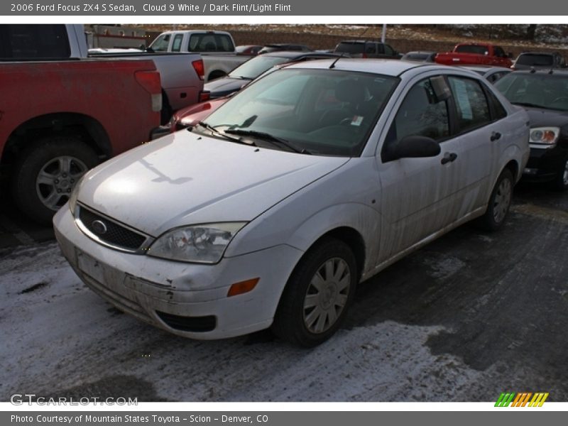 Cloud 9 White / Dark Flint/Light Flint 2006 Ford Focus ZX4 S Sedan