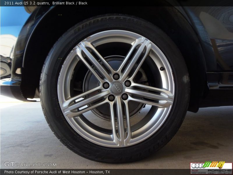 Brilliant Black / Black 2011 Audi Q5 3.2 quattro