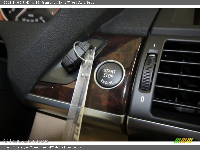 Alpine White / Sand Beige 2013 BMW X5 xDrive 35i Premium