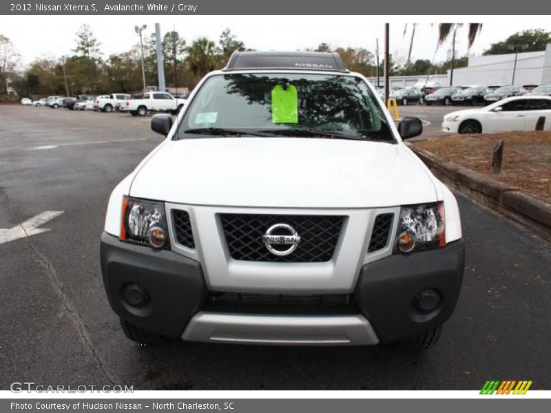 Avalanche White / Gray 2012 Nissan Xterra S