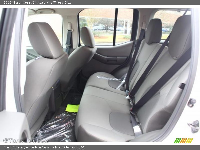 Avalanche White / Gray 2012 Nissan Xterra S