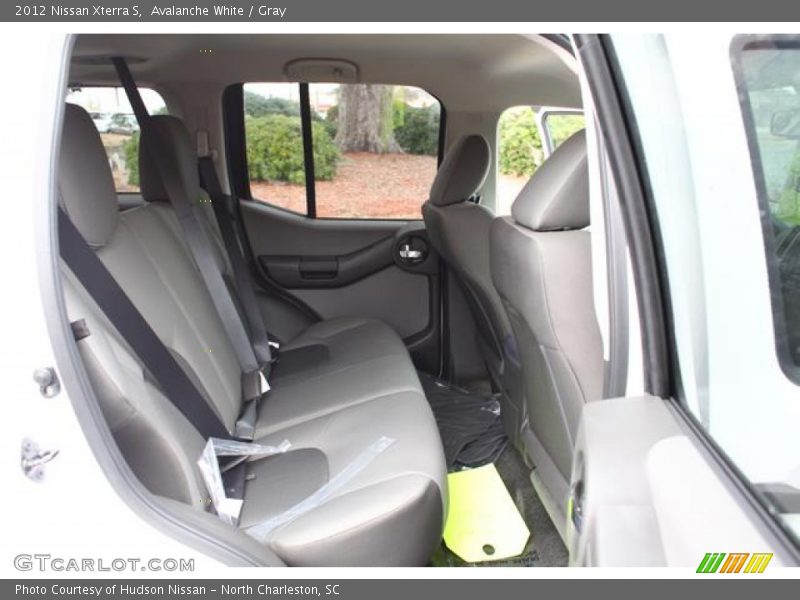 Avalanche White / Gray 2012 Nissan Xterra S