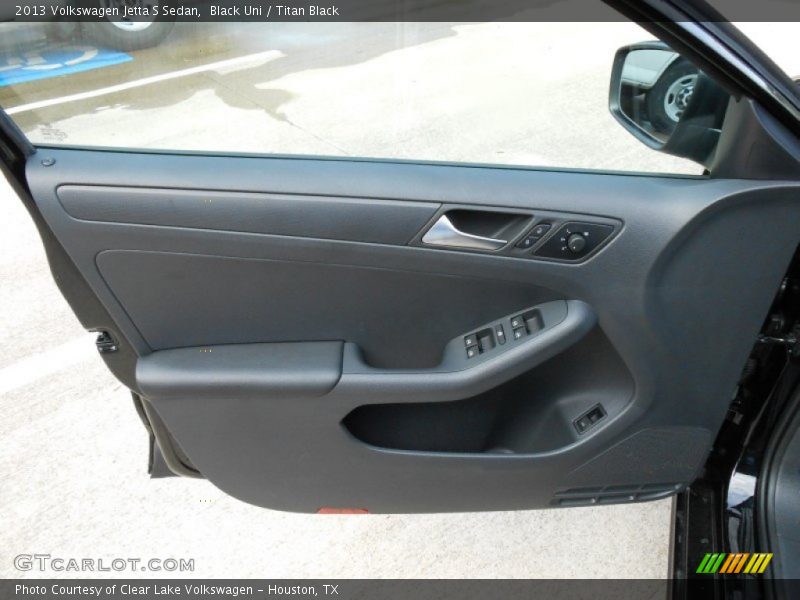 Black Uni / Titan Black 2013 Volkswagen Jetta S Sedan