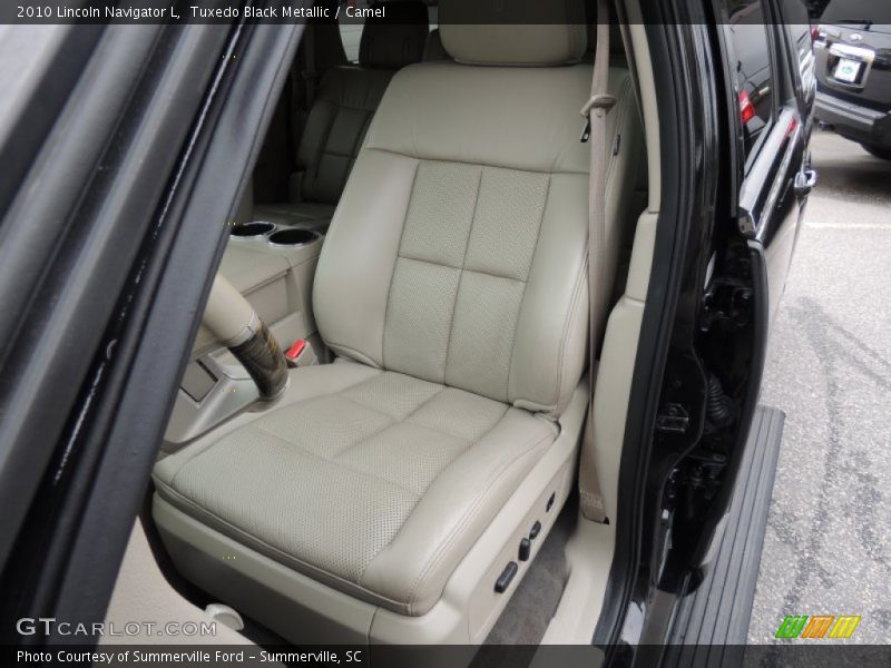 Front Seat of 2010 Navigator L