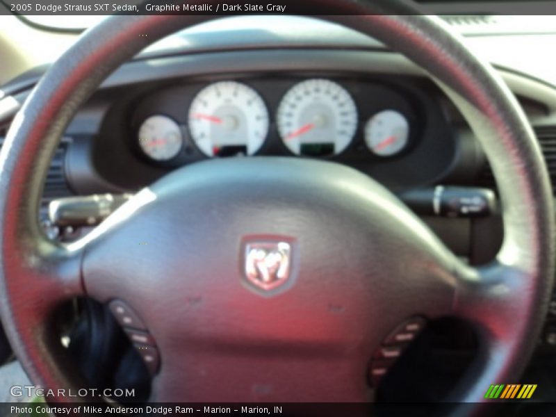 Graphite Metallic / Dark Slate Gray 2005 Dodge Stratus SXT Sedan