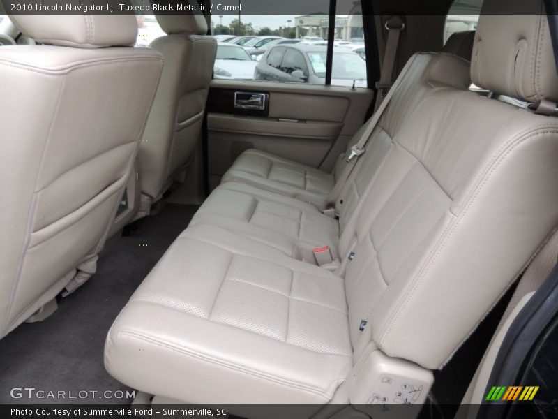 Rear Seat of 2010 Navigator L