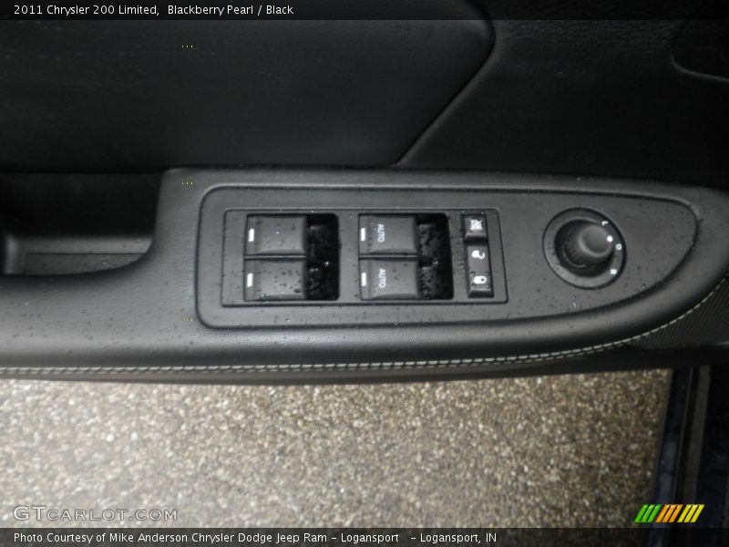 Blackberry Pearl / Black 2011 Chrysler 200 Limited