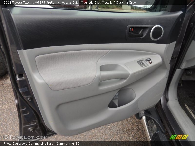 Magnetic Gray Metallic / Graphite Gray 2011 Toyota Tacoma V6 SR5 PreRunner Access Cab