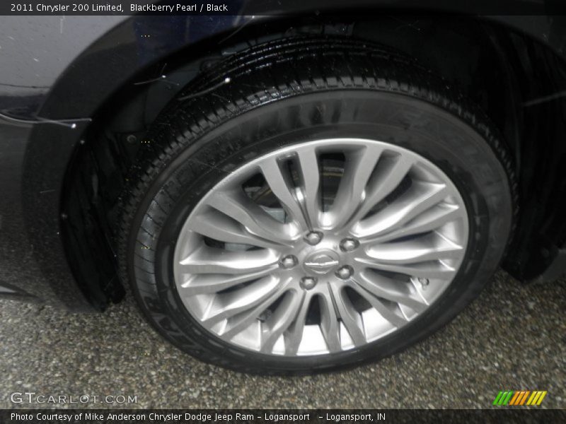 Blackberry Pearl / Black 2011 Chrysler 200 Limited
