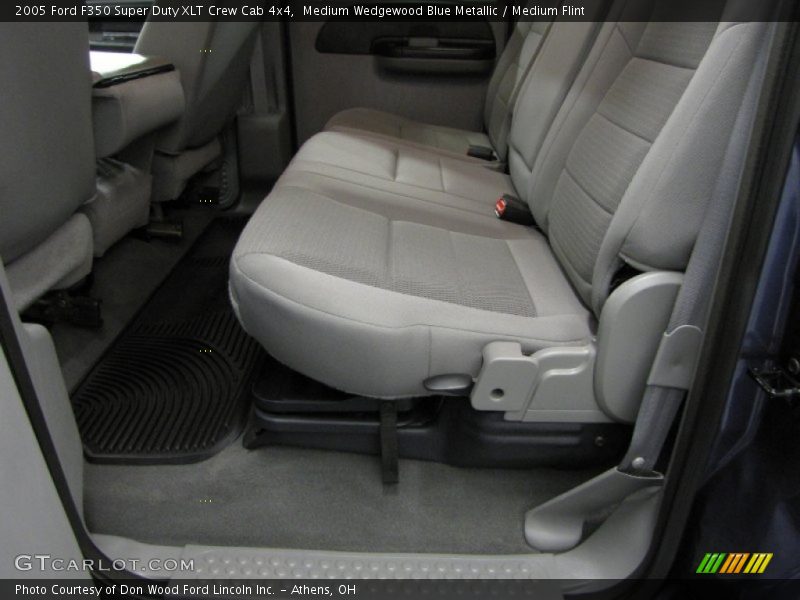 Medium Wedgewood Blue Metallic / Medium Flint 2005 Ford F350 Super Duty XLT Crew Cab 4x4