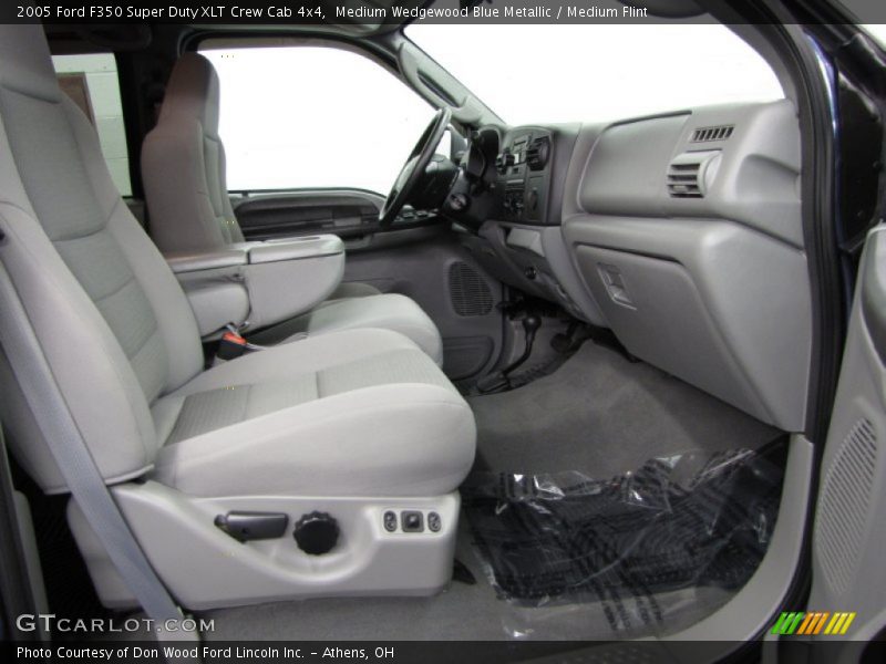 Medium Wedgewood Blue Metallic / Medium Flint 2005 Ford F350 Super Duty XLT Crew Cab 4x4