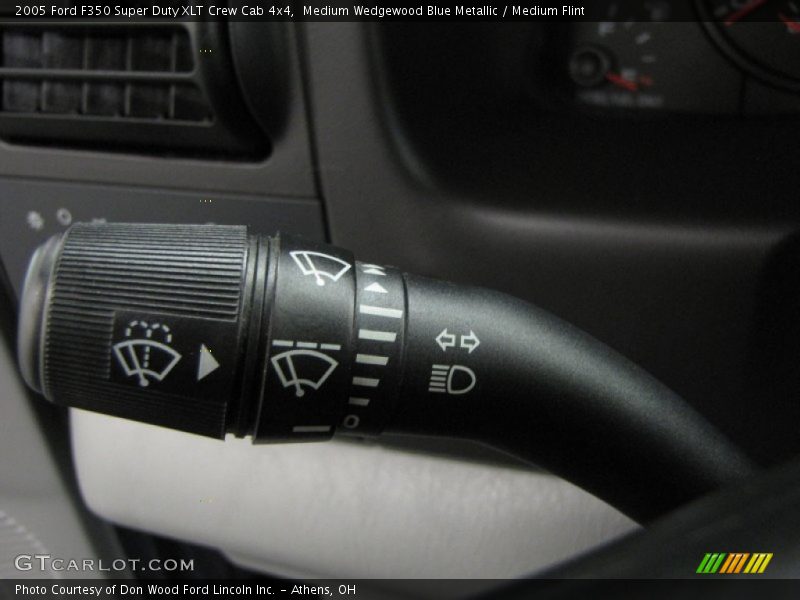 Medium Wedgewood Blue Metallic / Medium Flint 2005 Ford F350 Super Duty XLT Crew Cab 4x4