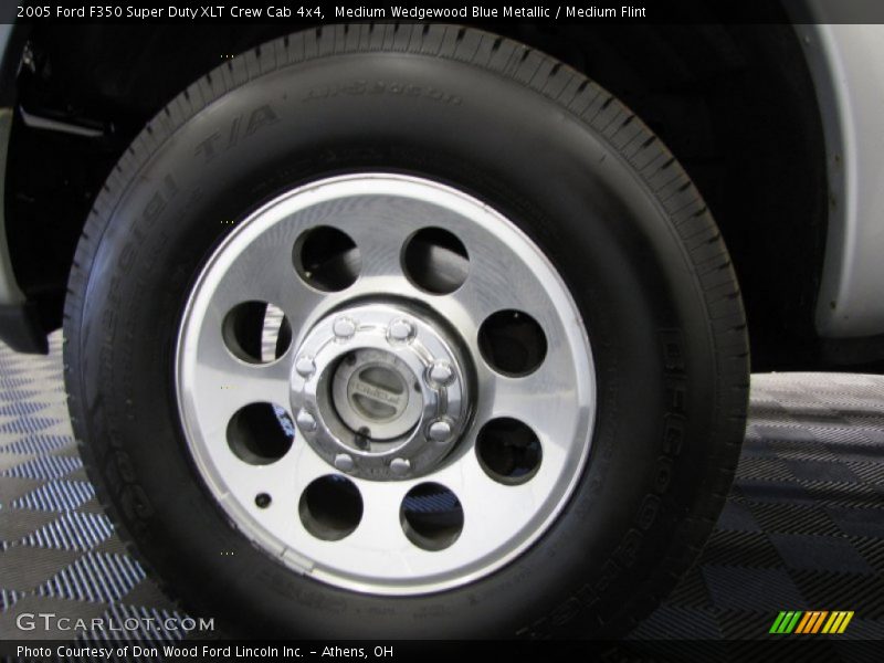  2005 F350 Super Duty XLT Crew Cab 4x4 Wheel